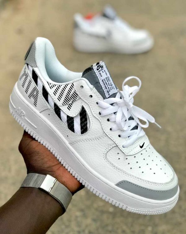 chaussure Nike blanc